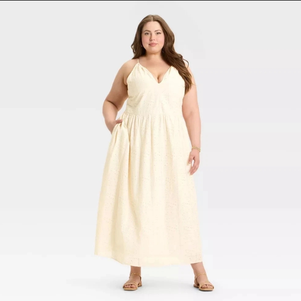 NWT Cream Eyelet Maxi Dress Size 2X
